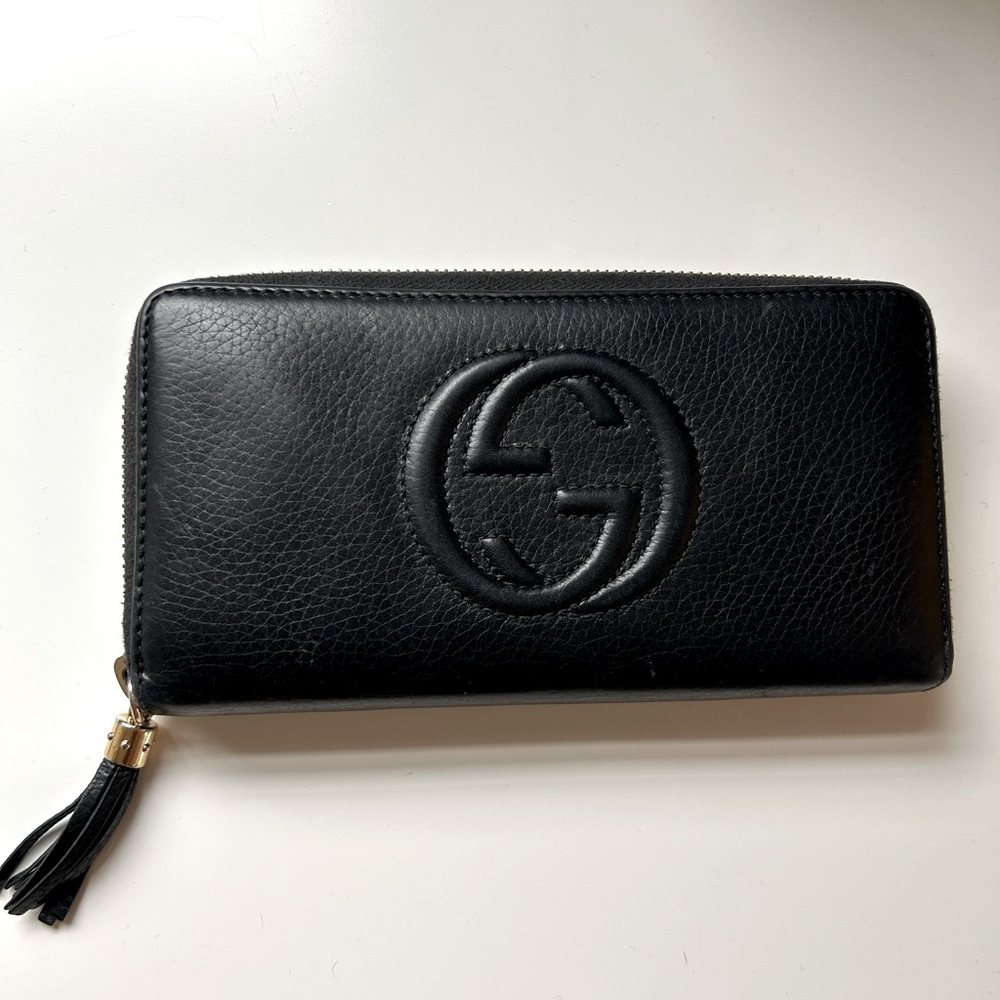 Black Gucci wallet